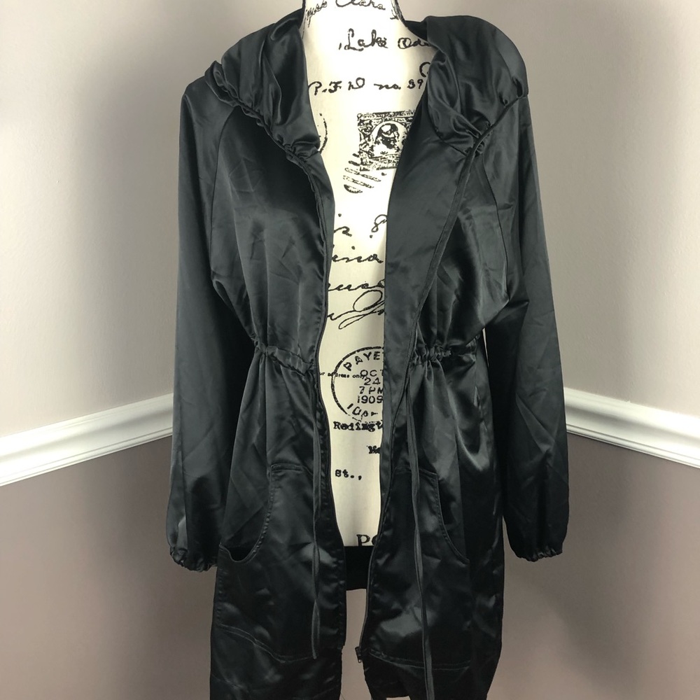 NWT Black silk like full zip tunic jacket with high ruched collar